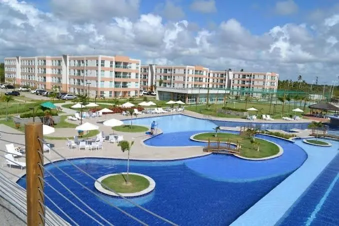 Muro Alto Condominio Clube Flat 211
